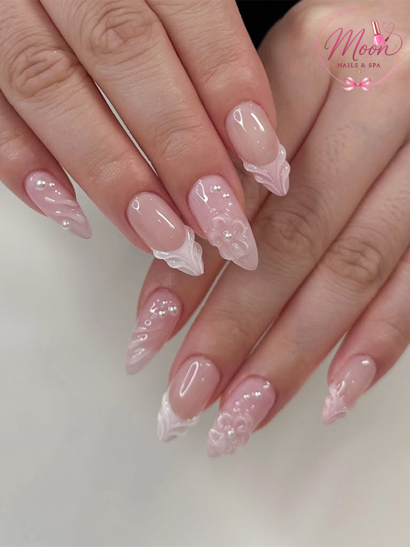 Moon Nails & Spa 