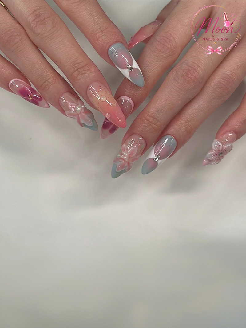 Moon Nails & Spa 