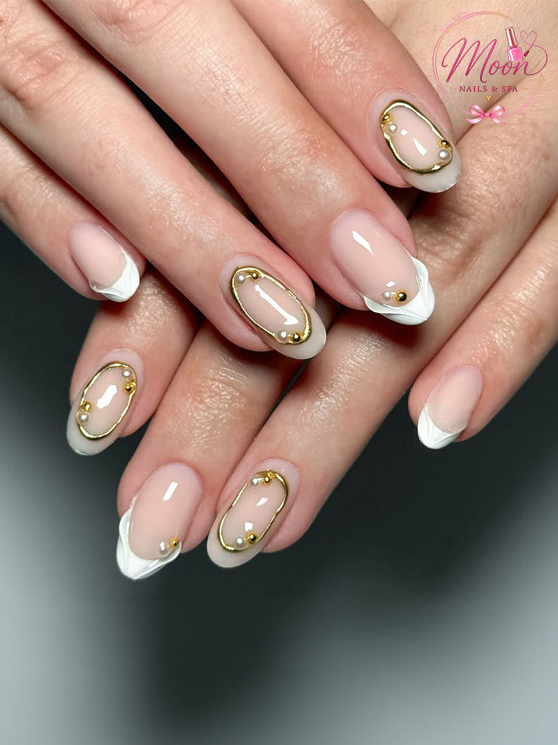 Moon Nails & Spa 