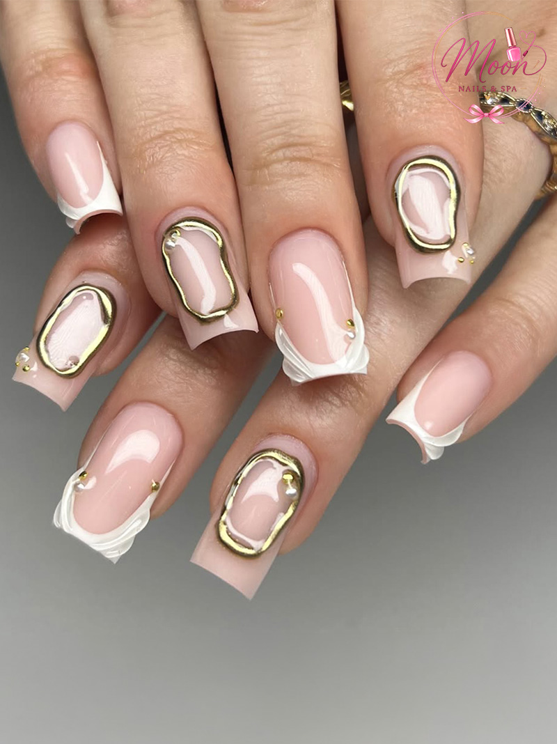 Moon Nails & Spa 