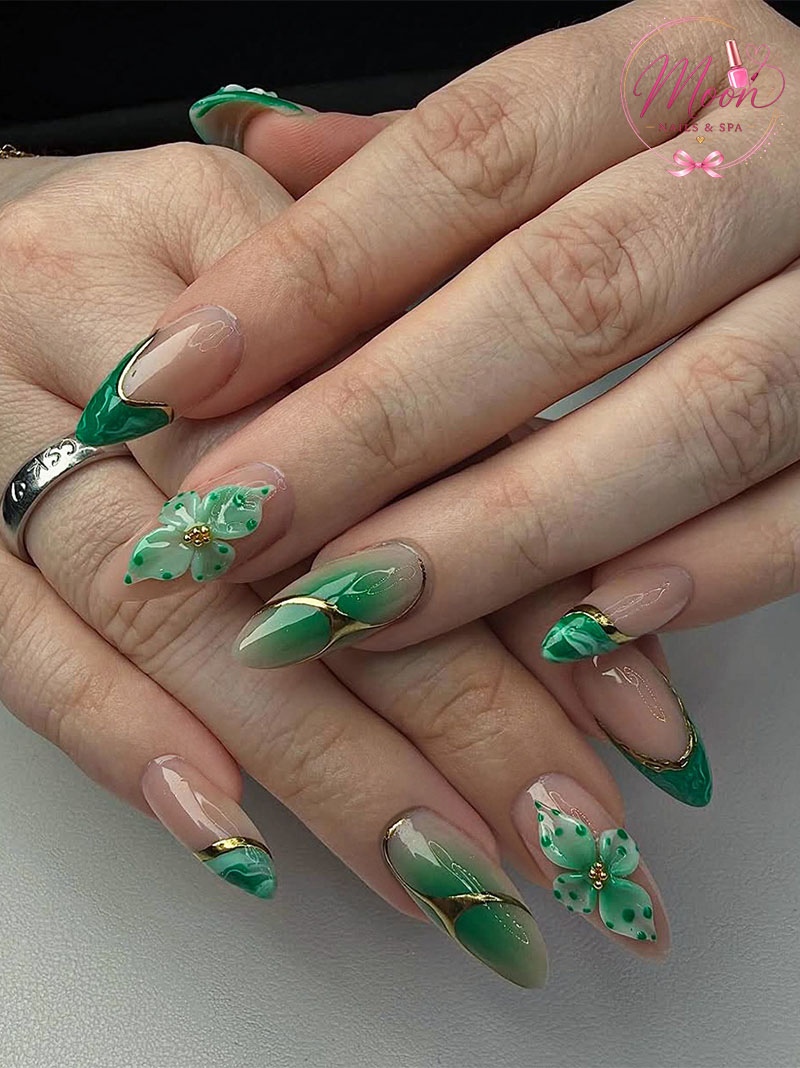 Moon Nails & Spa 
