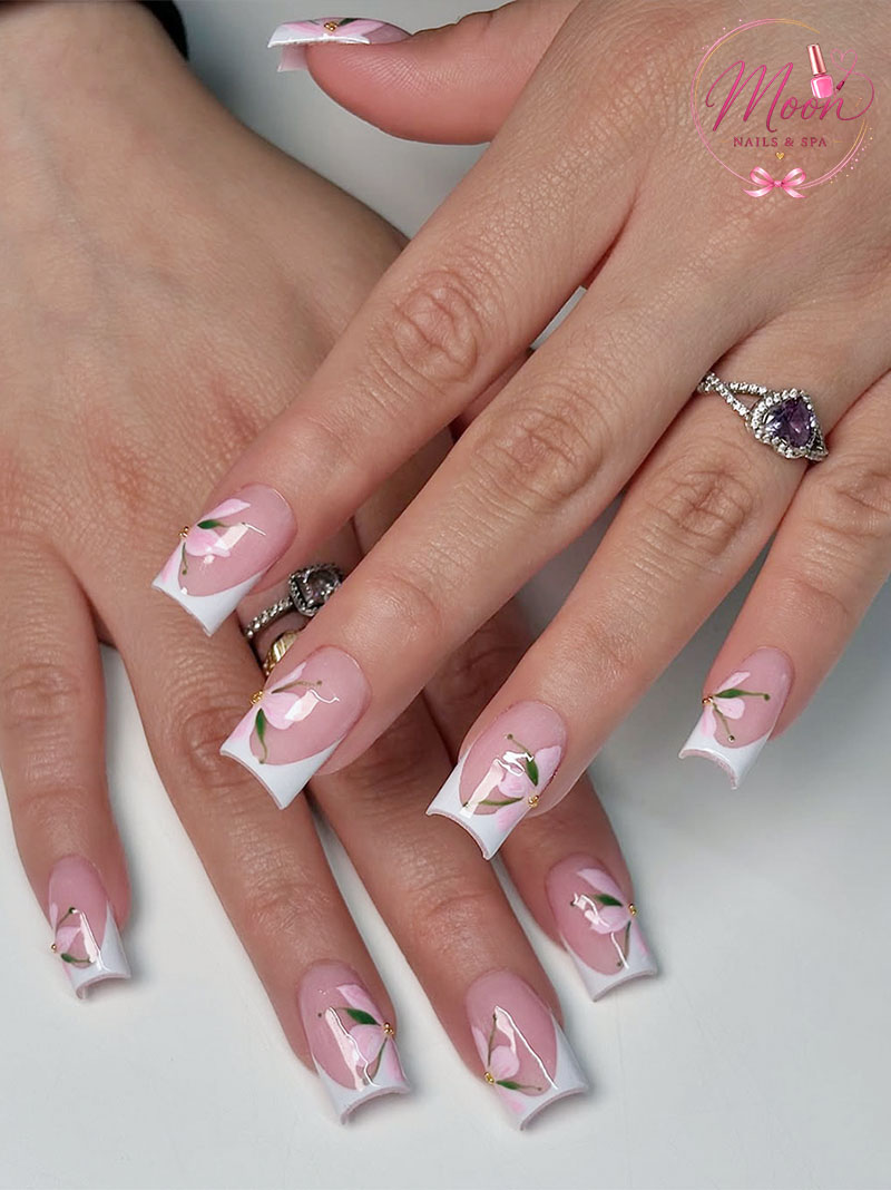 Moon Nails & Spa 