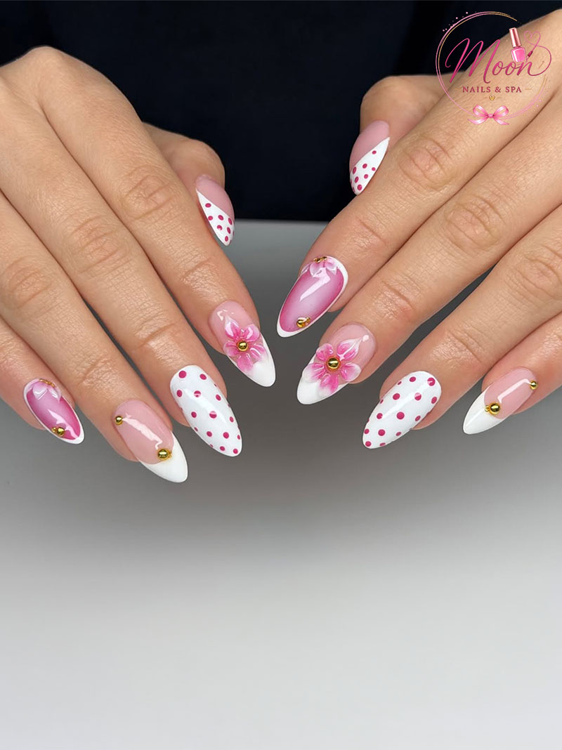 Moon Nails & Spa 